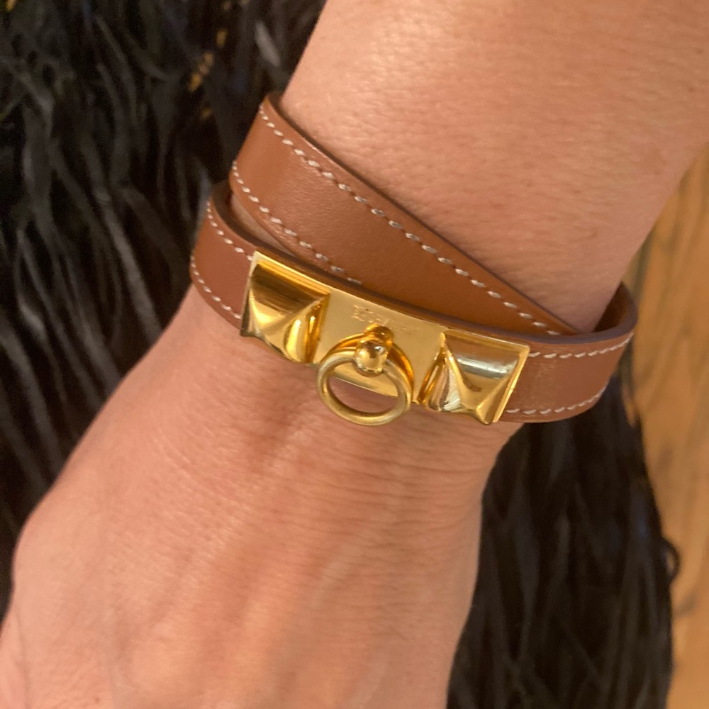 Hermés Double Tour Bracelet in Gold
x Brown Rivale Stud Bracelet